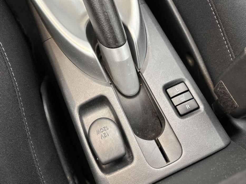 TOYOTA Auris 2011