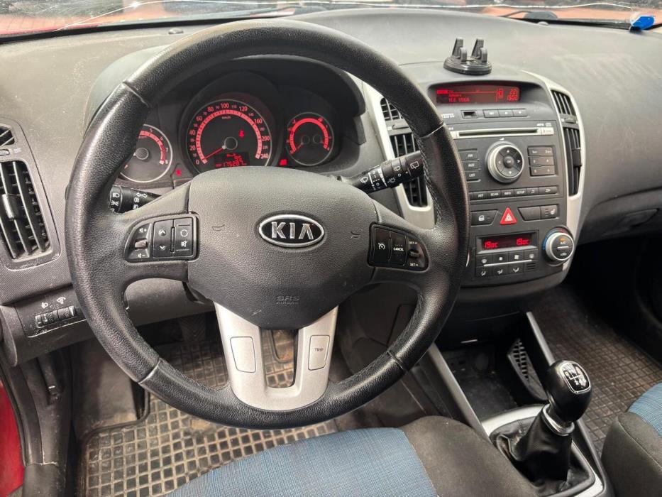 KIA cee'd 2011