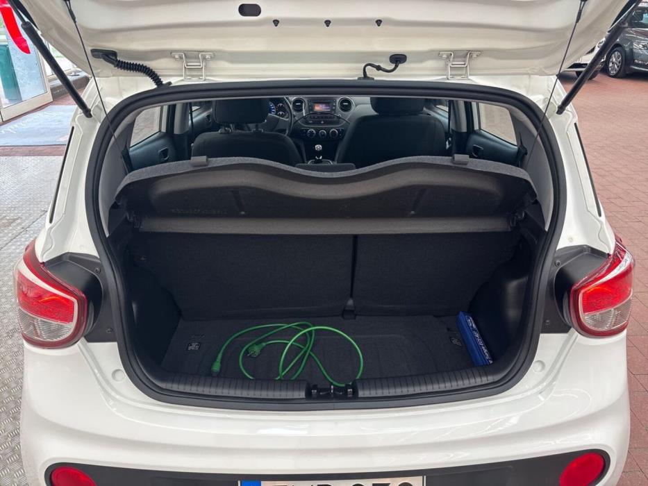 HYUNDAI i10 2017