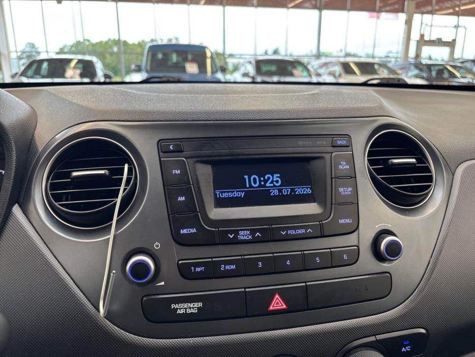 HYUNDAI i10 2017
