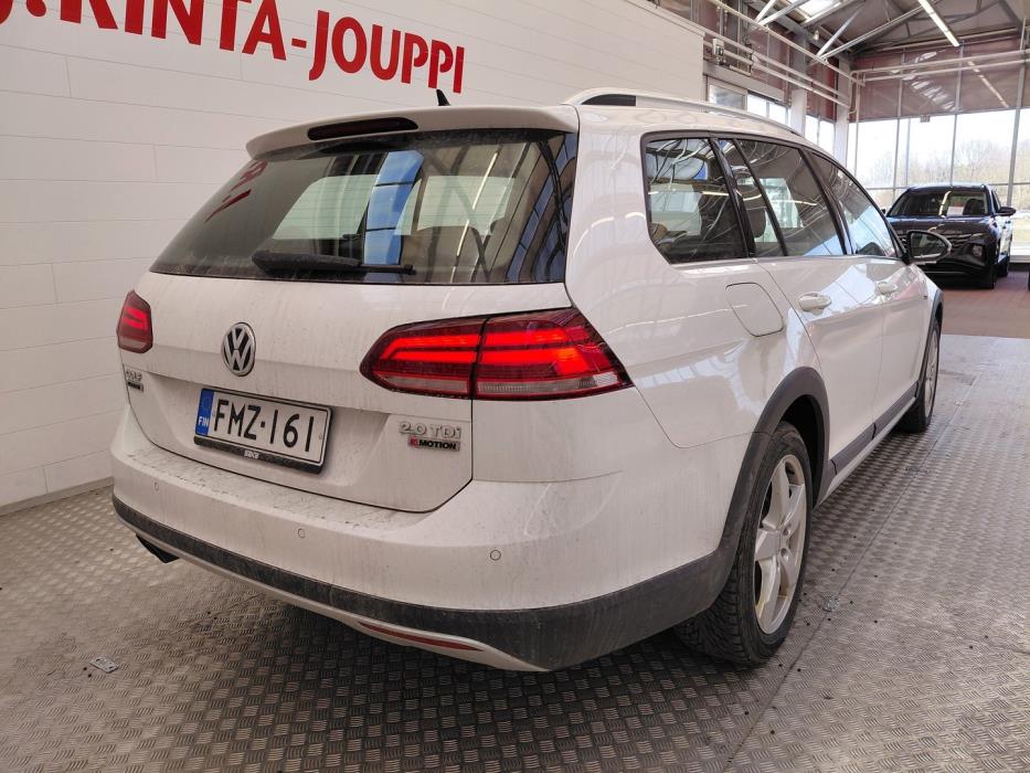 VOLKSWAGEN Golf 2018