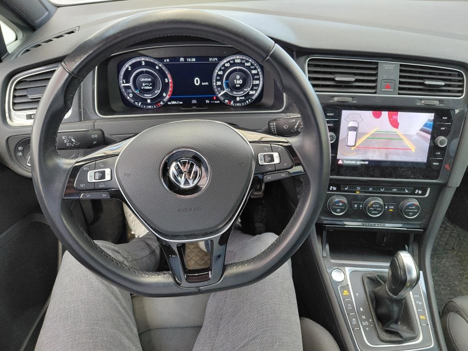 VOLKSWAGEN Golf 2018