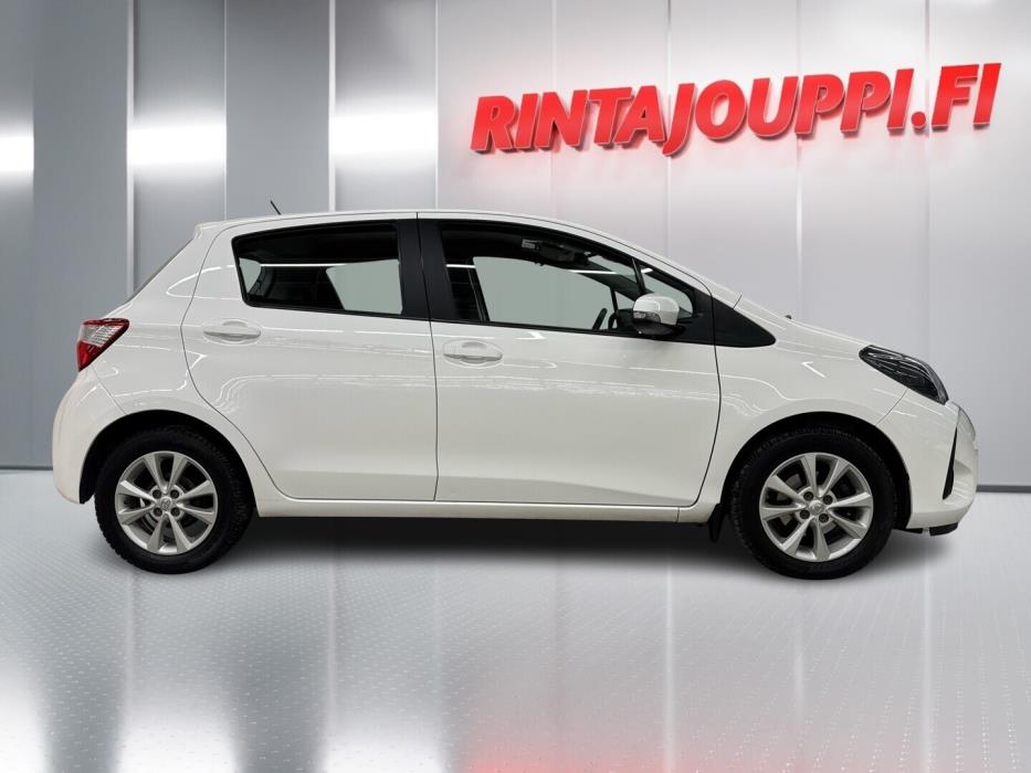 TOYOTA Yaris 2018