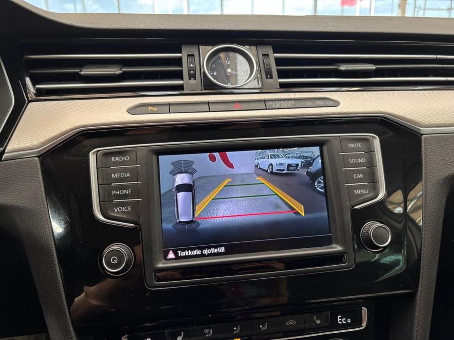 VOLKSWAGEN Passat 2016
