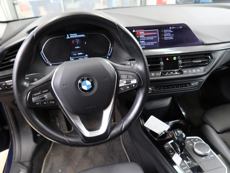 BMW 118 2021