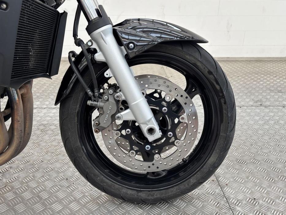 SUZUKI GSR 2006