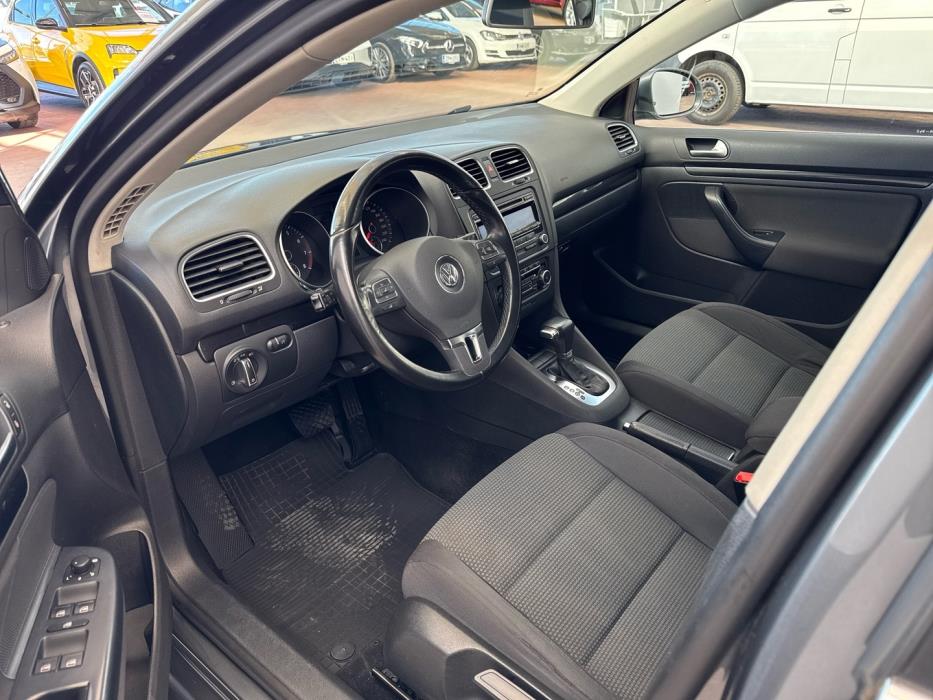 VOLKSWAGEN Golf 2010