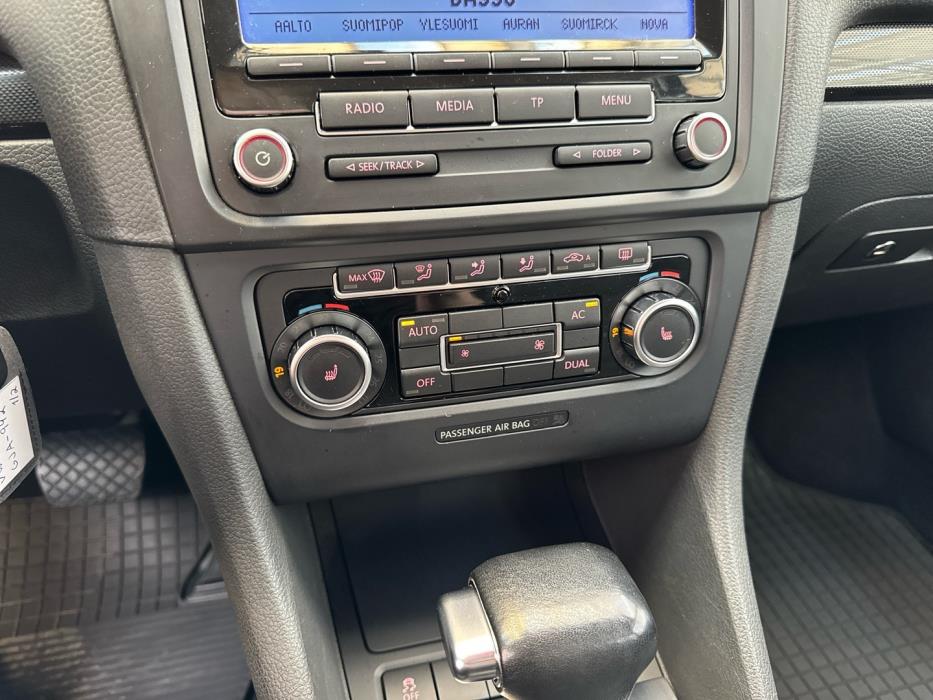 VOLKSWAGEN Golf 2010