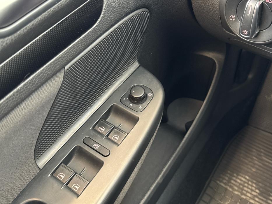 VOLKSWAGEN Golf 2010