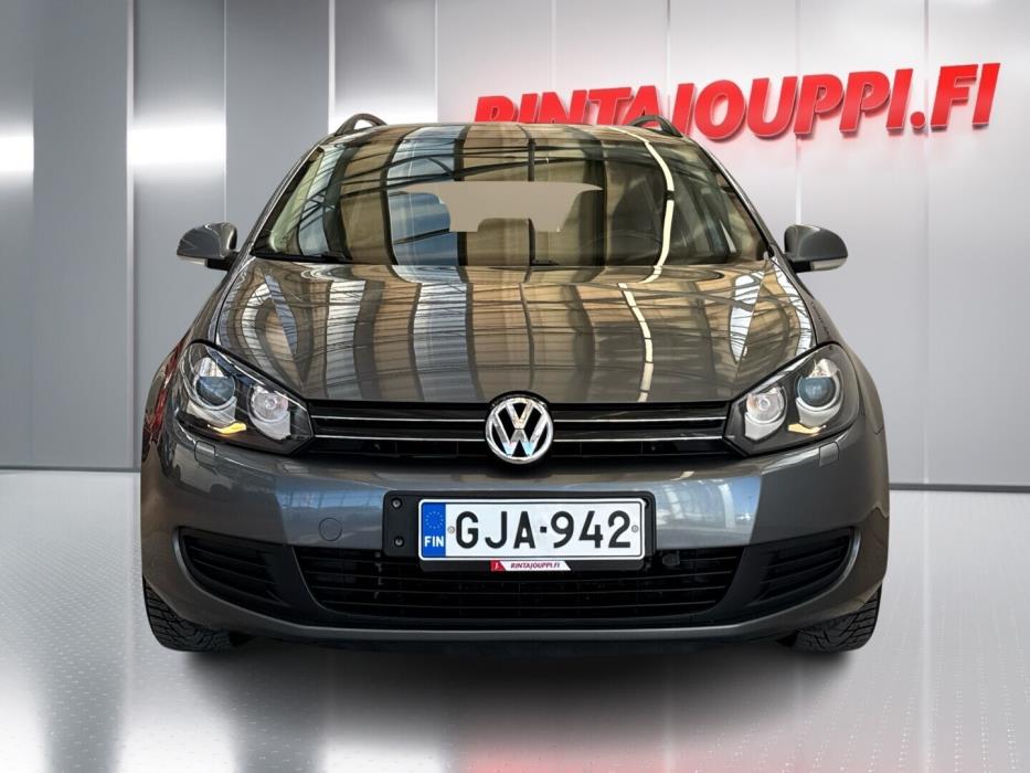 VOLKSWAGEN Golf 2010