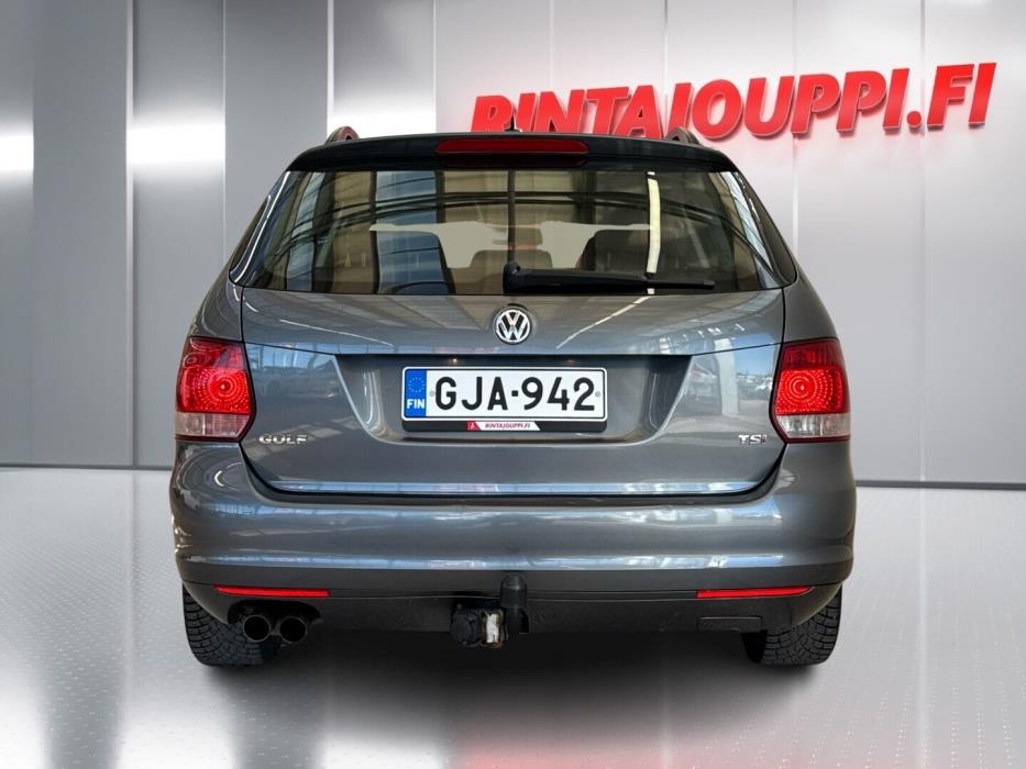 VOLKSWAGEN Golf 2010