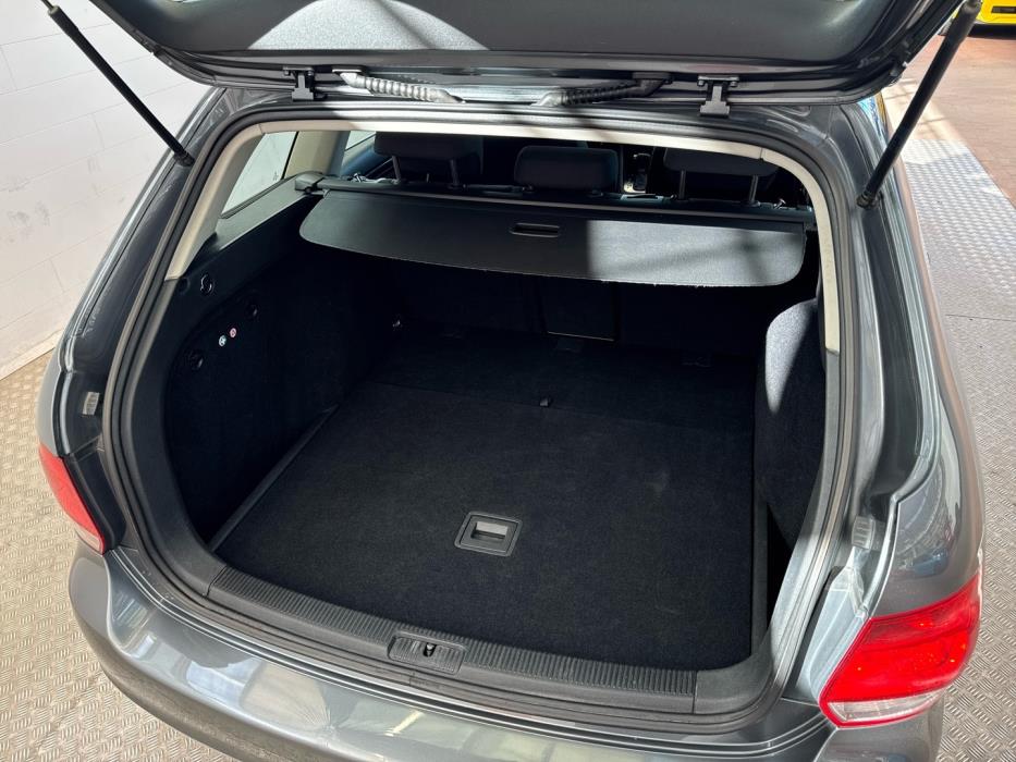 VOLKSWAGEN Golf 2010