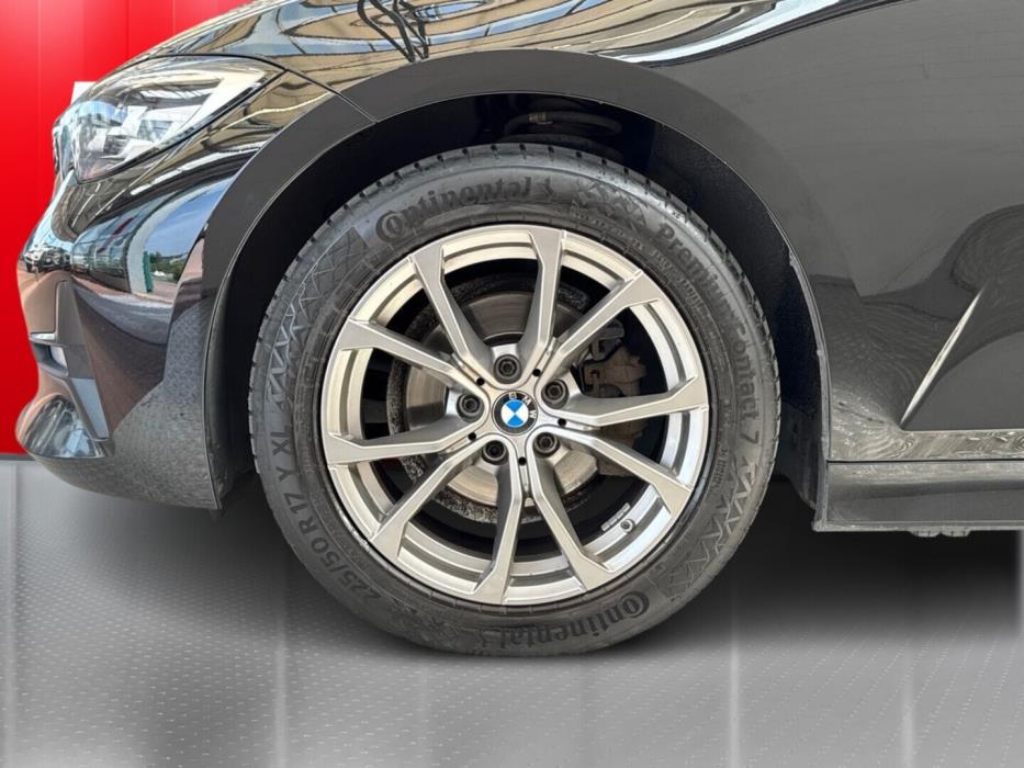 BMW 318 2019