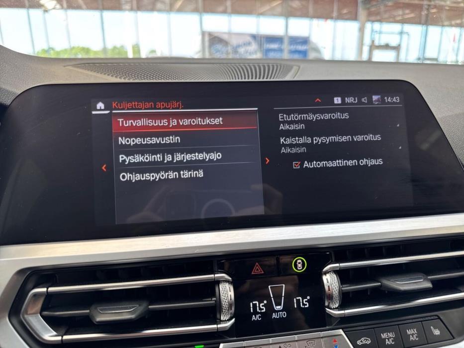 BMW 318 2019