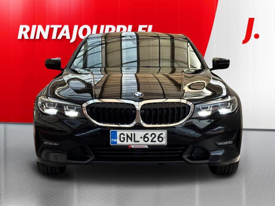 BMW 318 2019