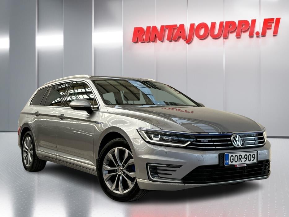 VOLKSWAGEN Passat 2018