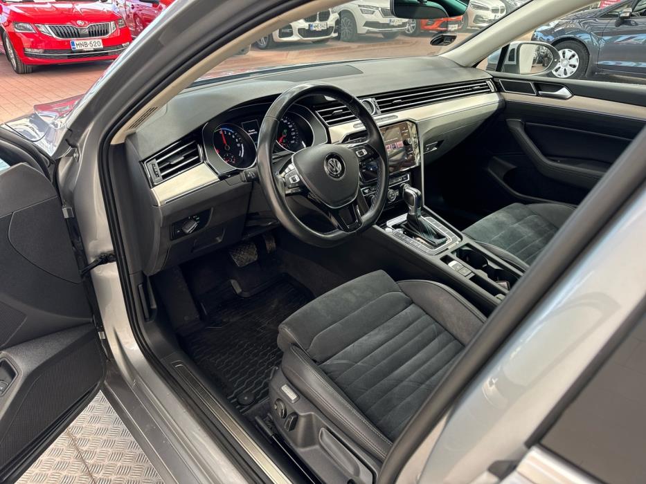 VOLKSWAGEN Passat 2018