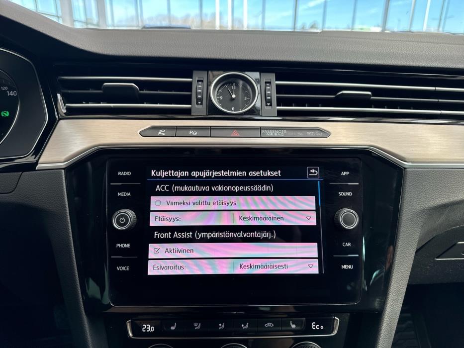 VOLKSWAGEN Passat 2018