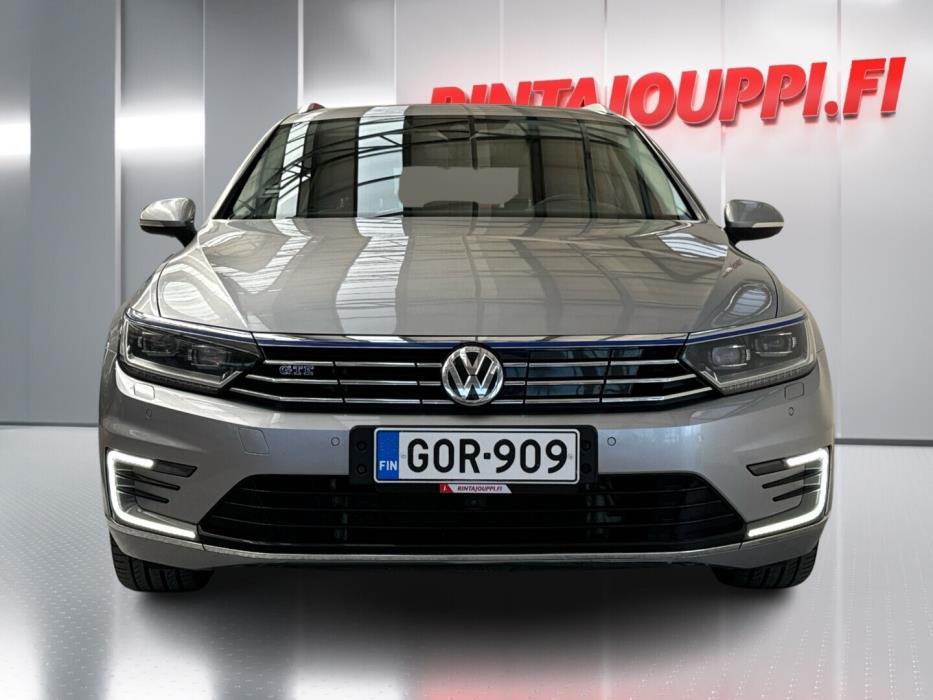 VOLKSWAGEN Passat 2018