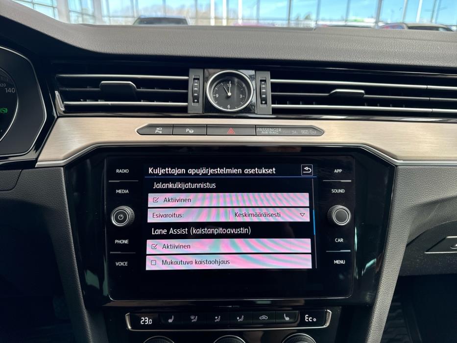 VOLKSWAGEN Passat 2018