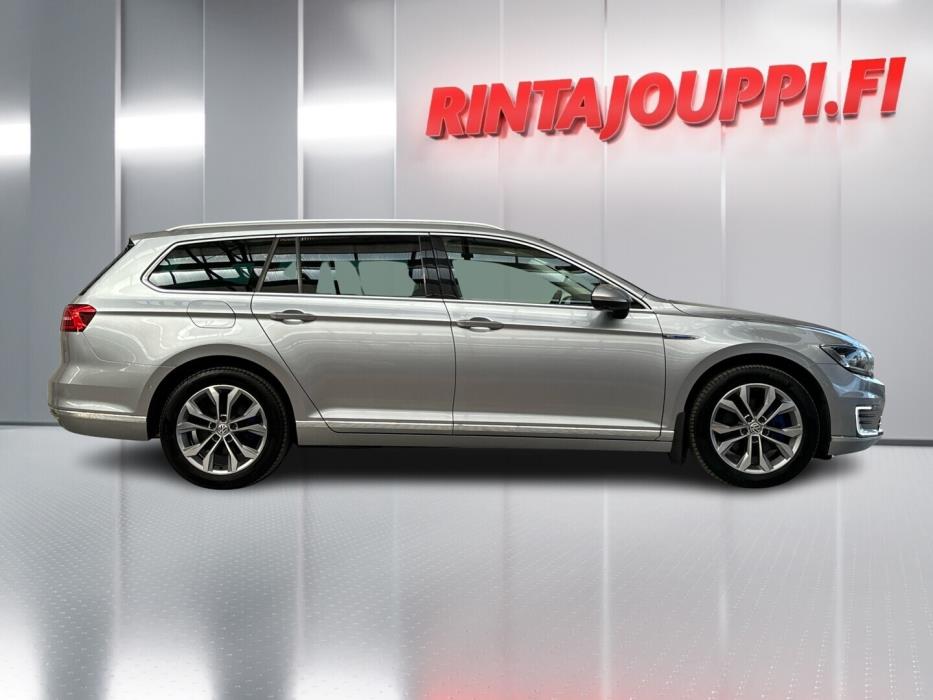 VOLKSWAGEN Passat 2018
