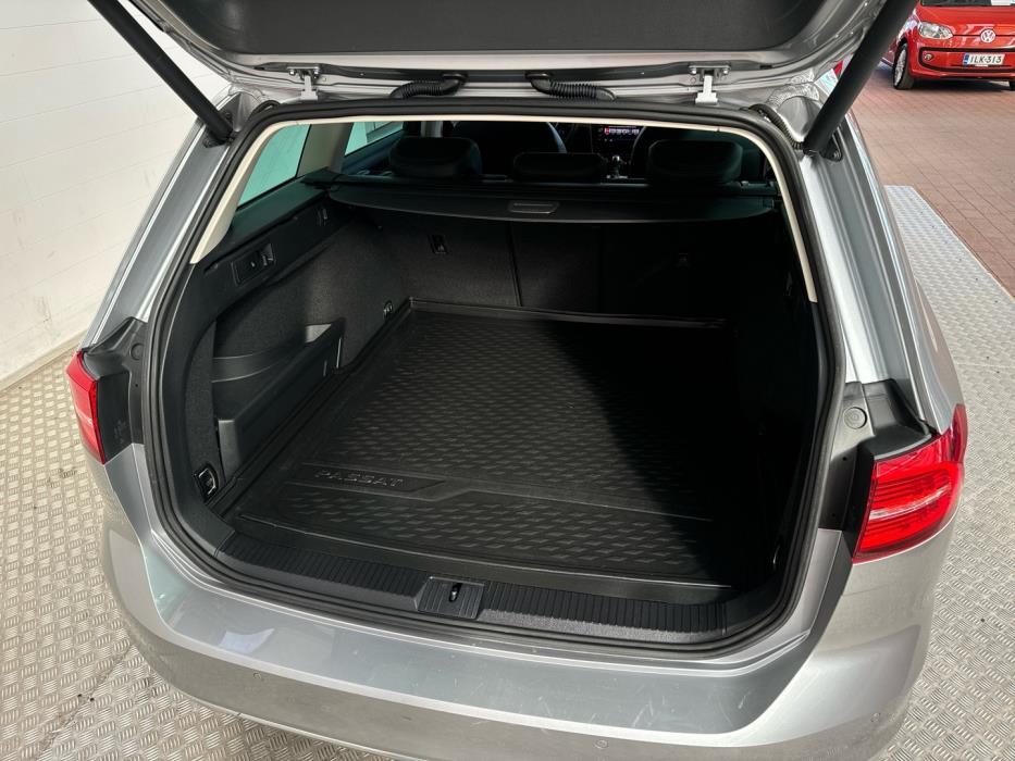VOLKSWAGEN Passat 2018