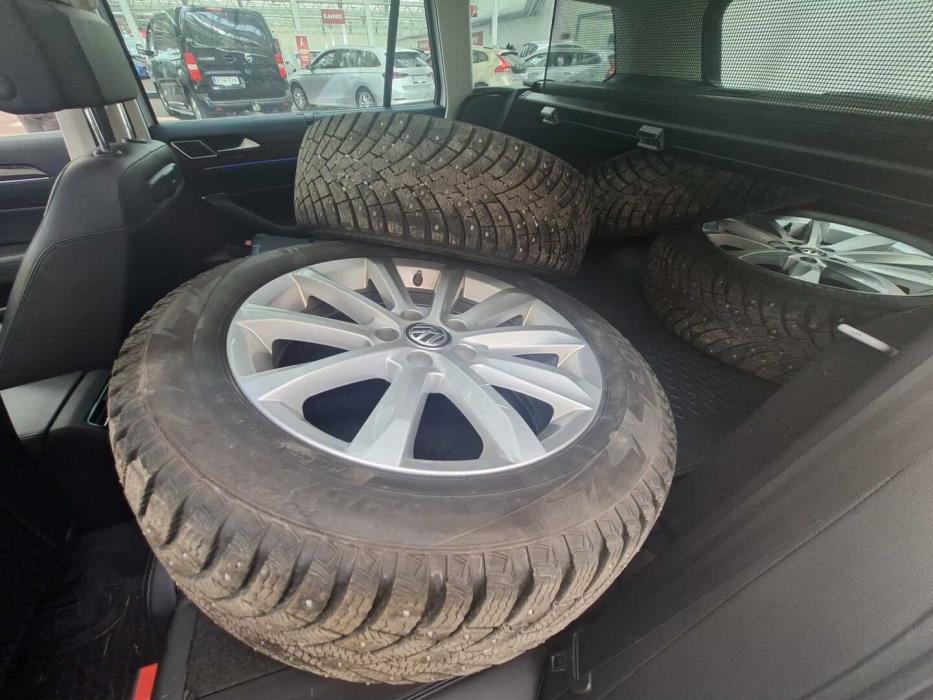 VOLKSWAGEN Passat 2017