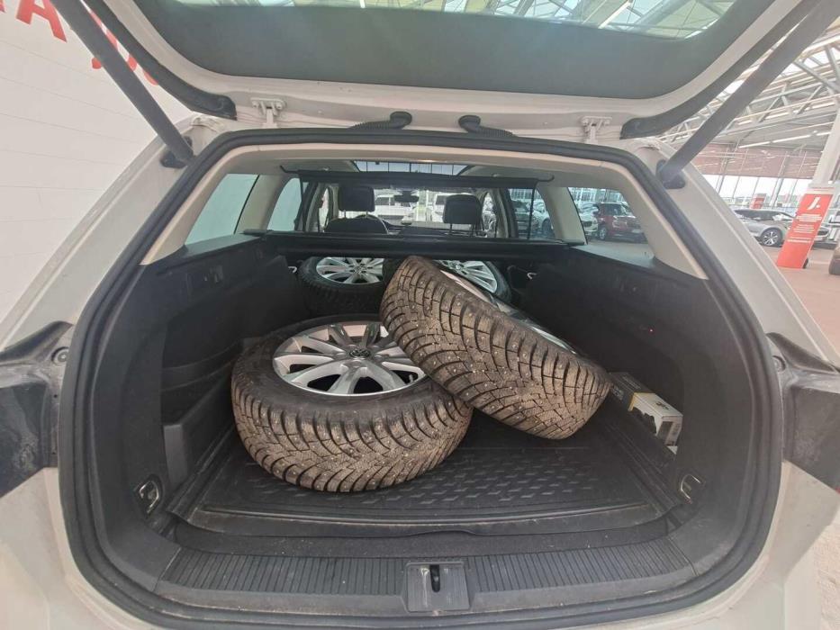 VOLKSWAGEN Passat 2017