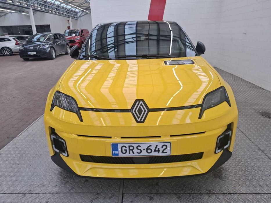 RENAULT 5 2025