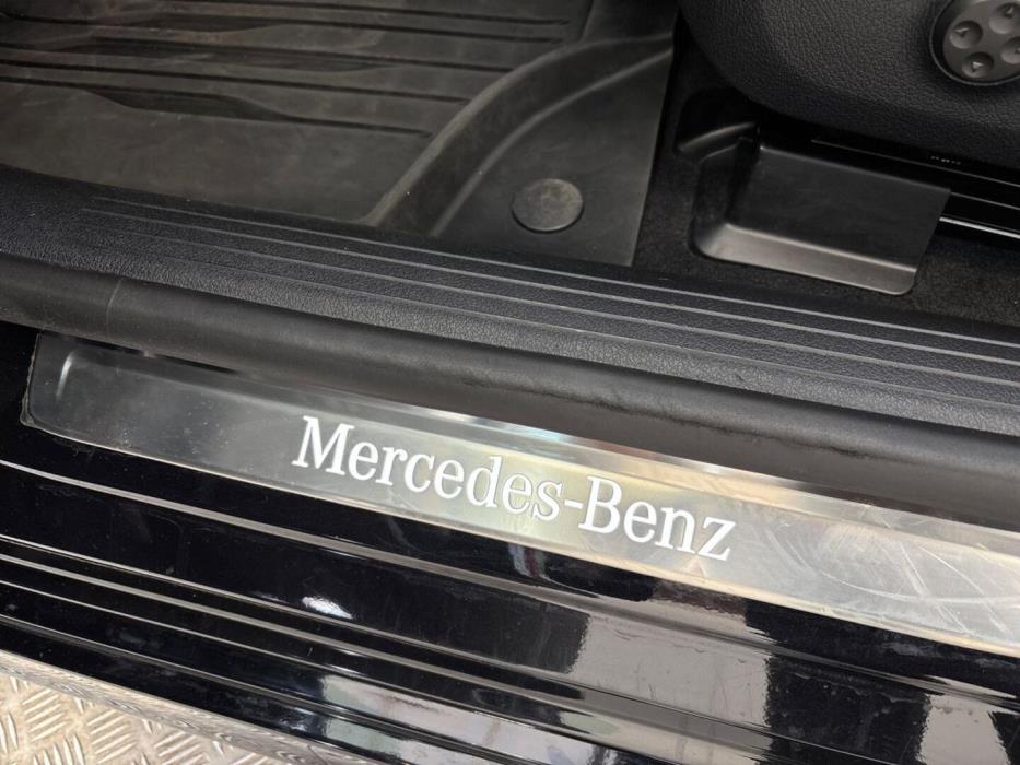MERCEDES-BENZ EQE 2023