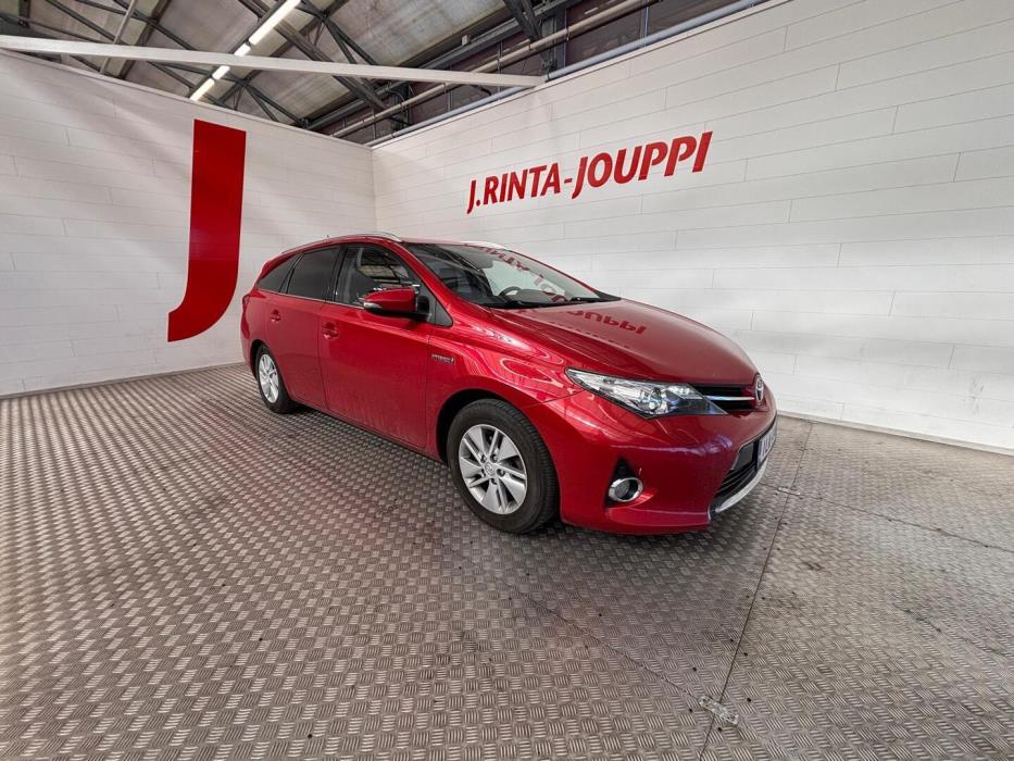 TOYOTA Auris 2013