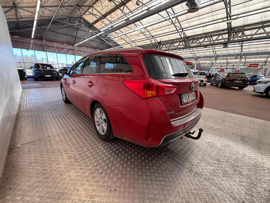 TOYOTA Auris 2013