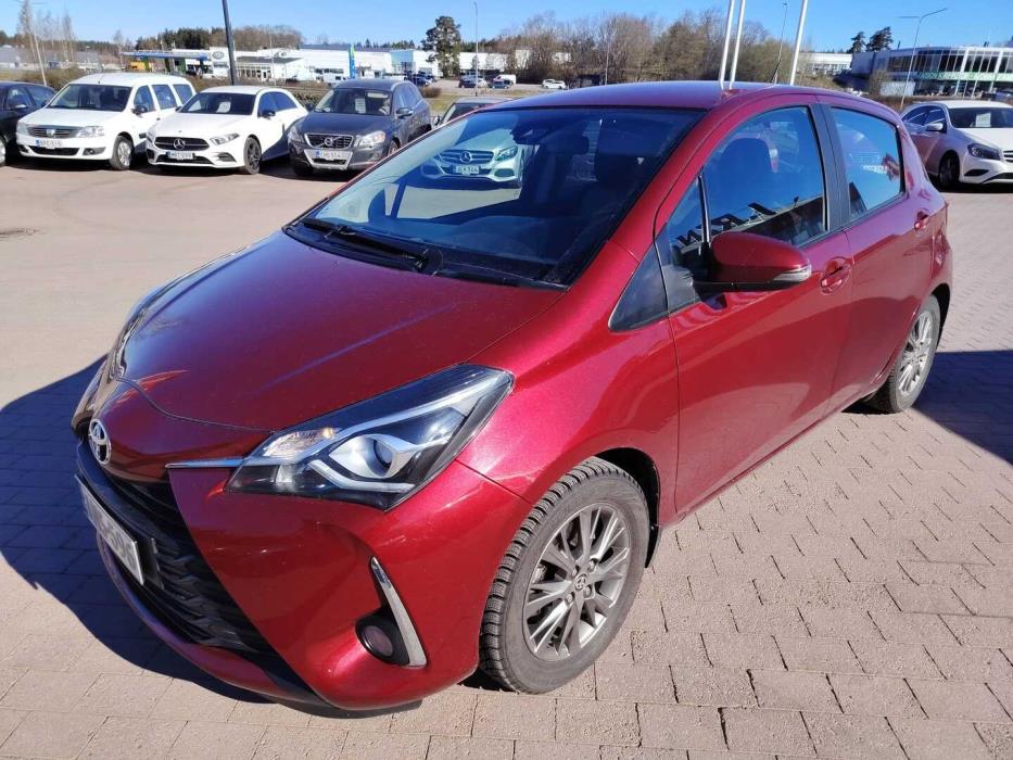 TOYOTA Yaris 2017