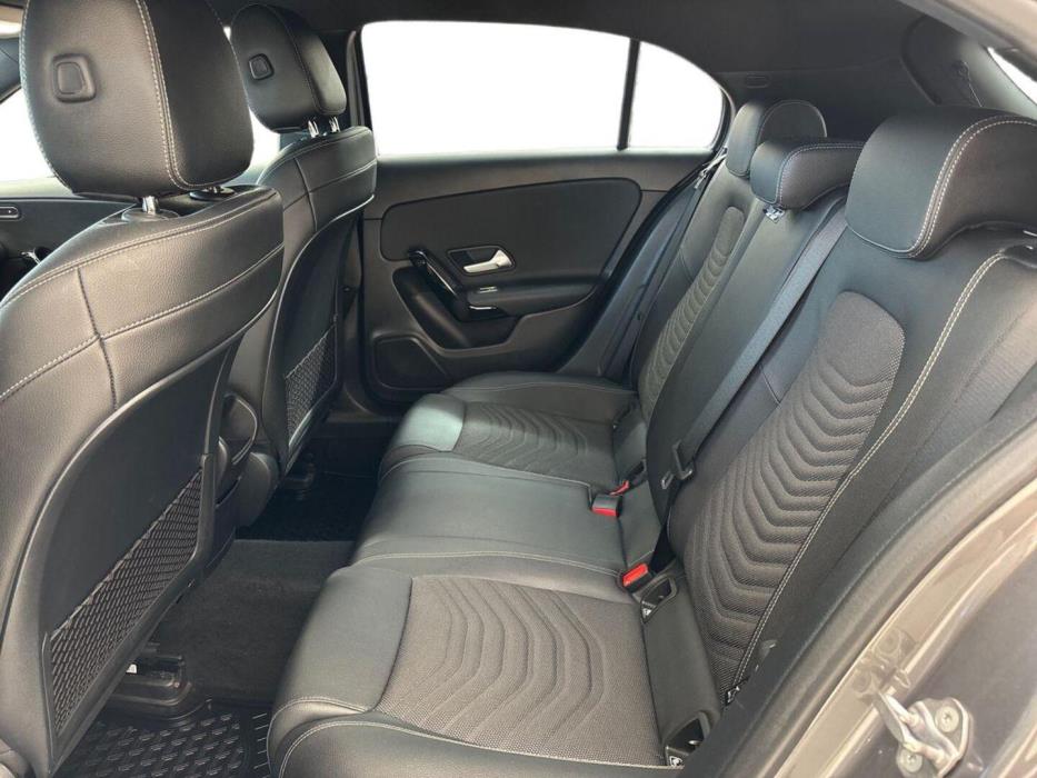 MERCEDES-BENZ A 2020