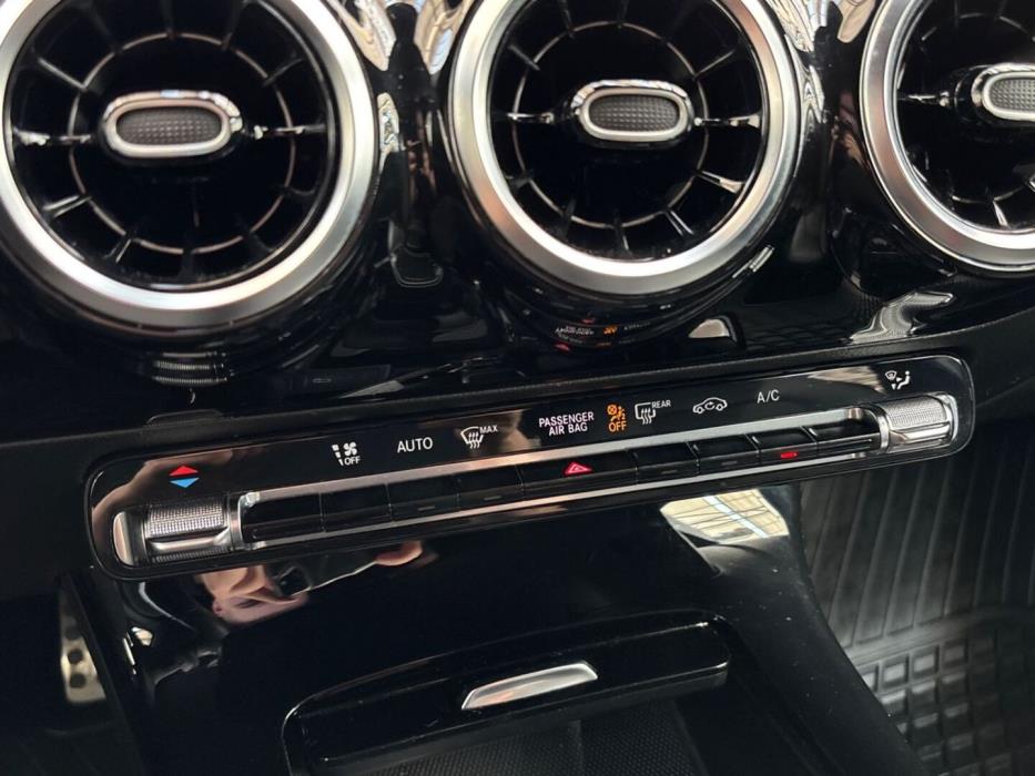 MERCEDES-BENZ A 2020