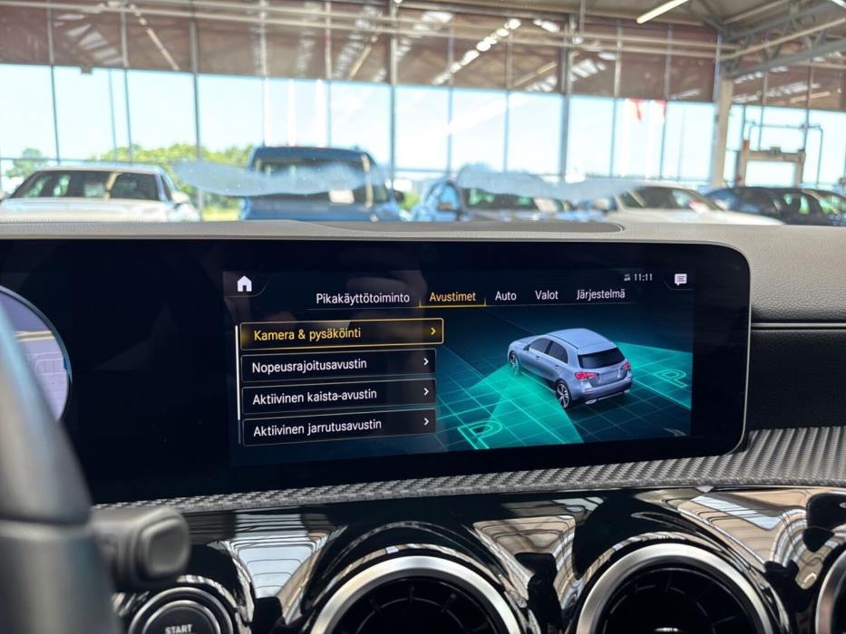 MERCEDES-BENZ A 2020