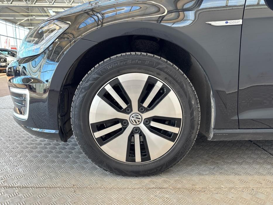 VOLKSWAGEN Golf 2020
