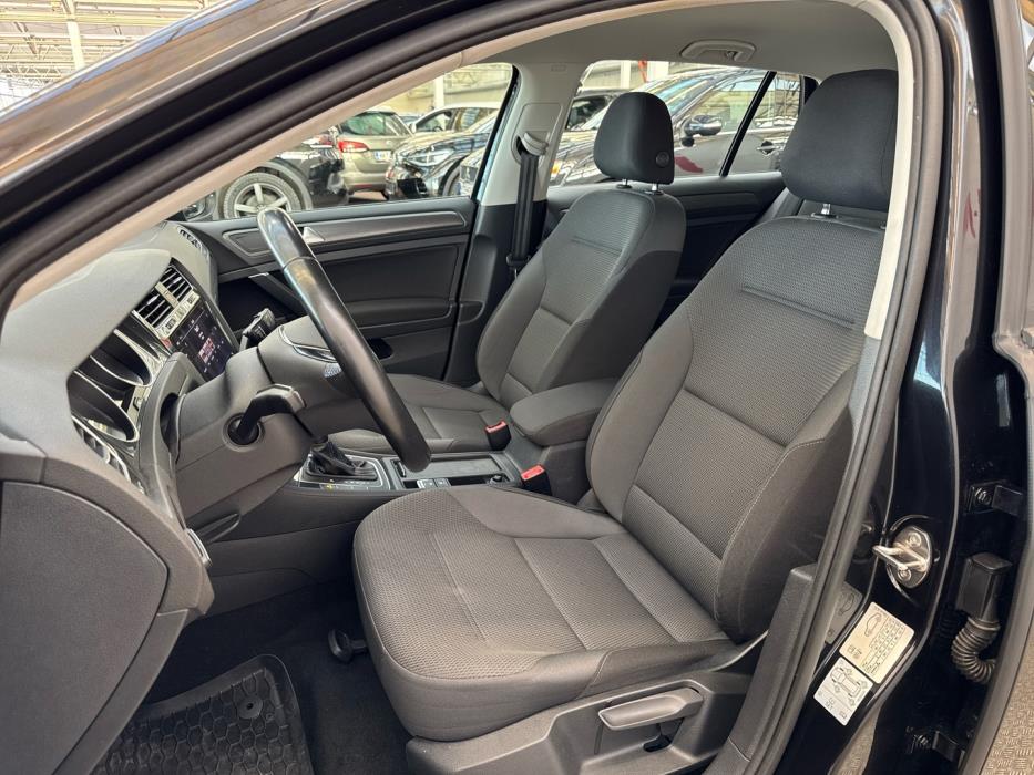 VOLKSWAGEN Golf 2020