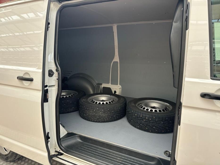 VOLKSWAGEN Transporter 2022