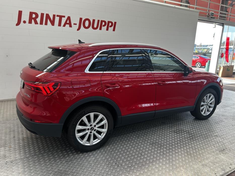 AUDI Q3 2023