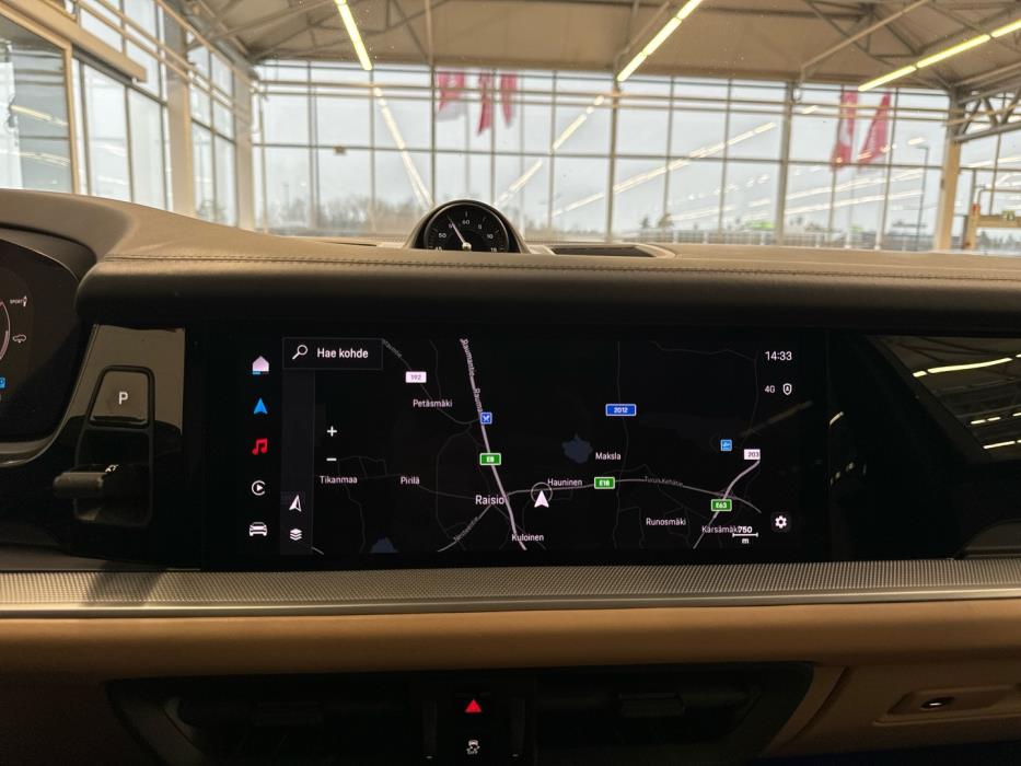 PORSCHE Cayenne 2024