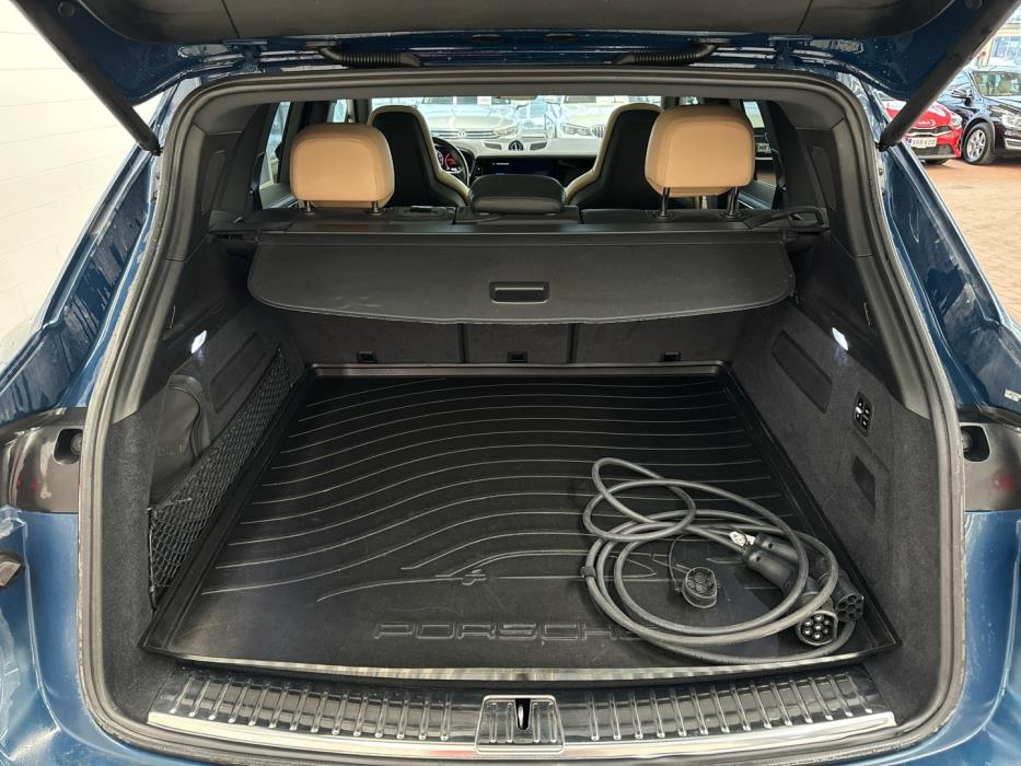 PORSCHE Cayenne 2024