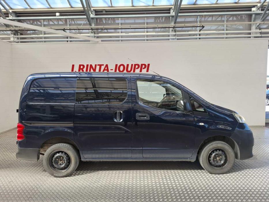 NISSAN NV200 2013