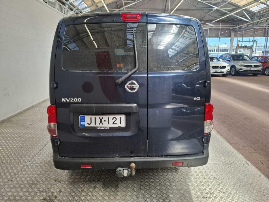 NISSAN NV200 2013
