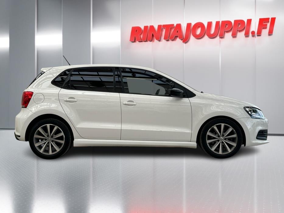 VOLKSWAGEN Polo 2013