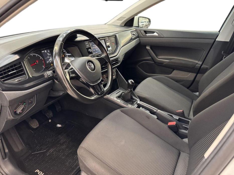 VOLKSWAGEN Polo 2018