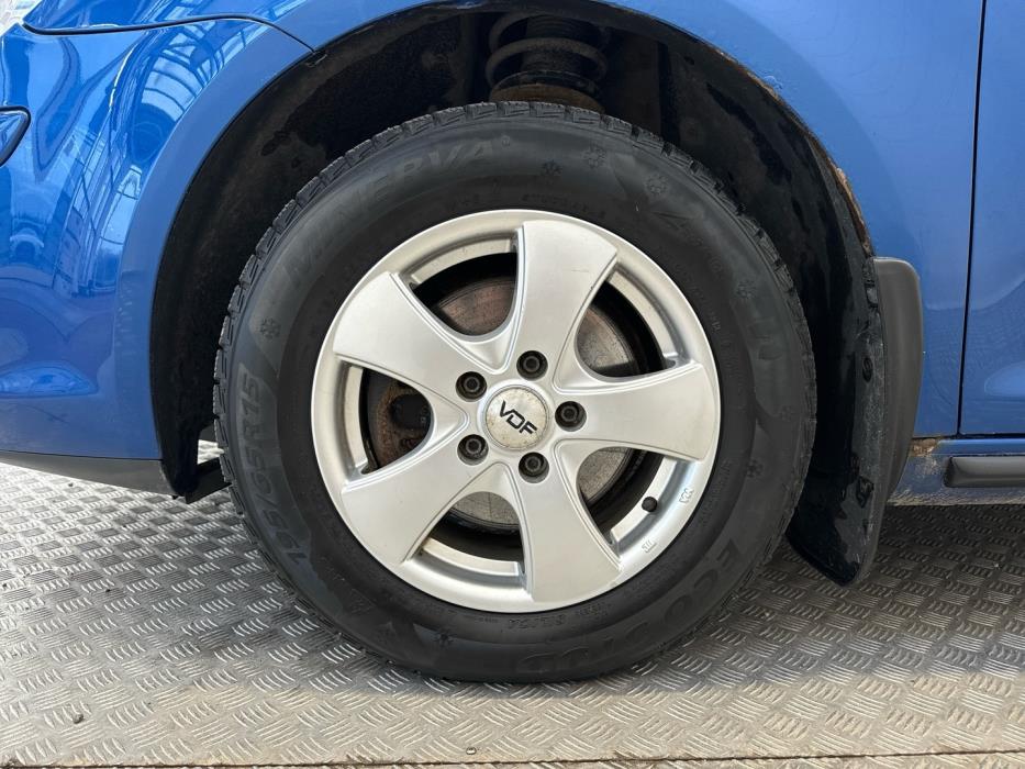 VOLKSWAGEN Touran 2009