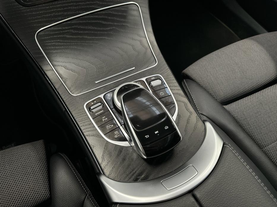 MERCEDES-BENZ C 2020