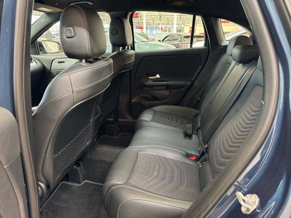 MERCEDES-BENZ GLA 2021