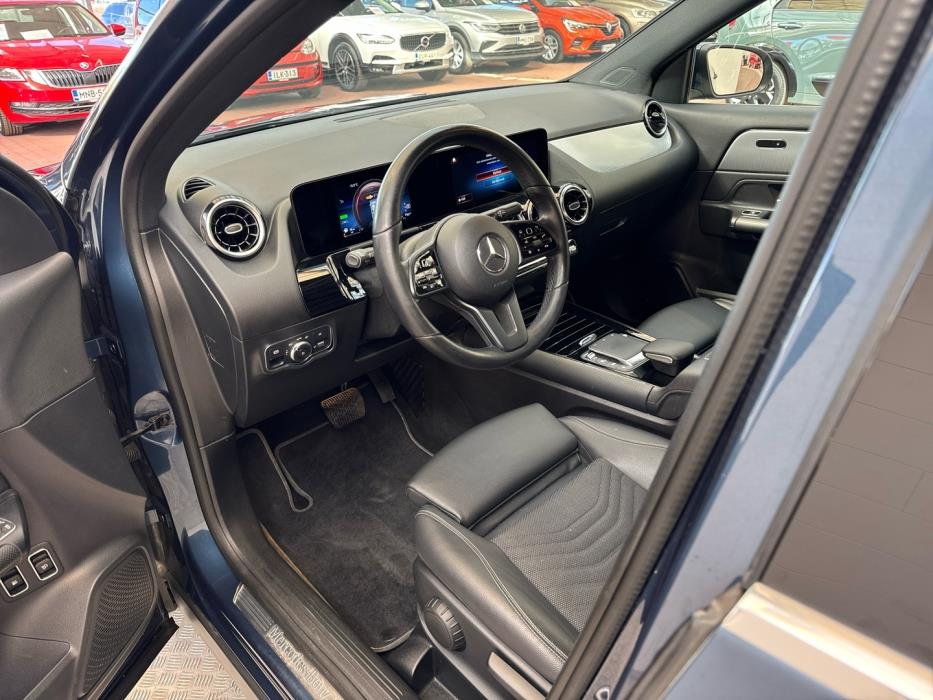 MERCEDES-BENZ GLA 2021
